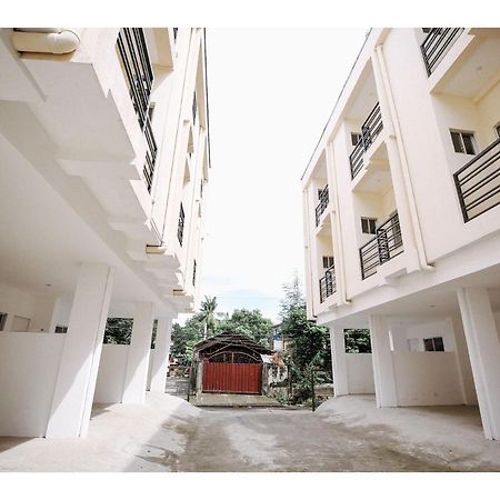 Oyo 789 Abn Residences บาโคลอด ภายนอก รูปภาพ