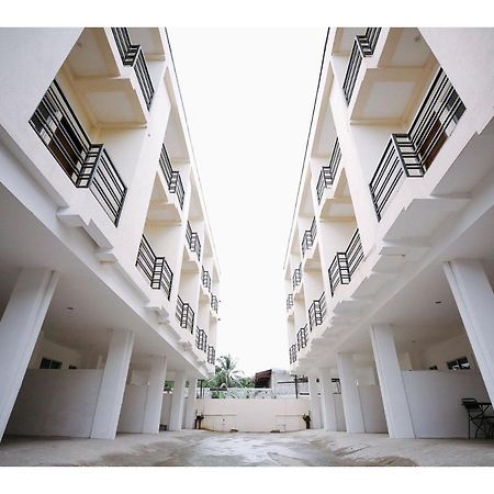 Oyo 789 Abn Residences บาโคลอด ภายนอก รูปภาพ