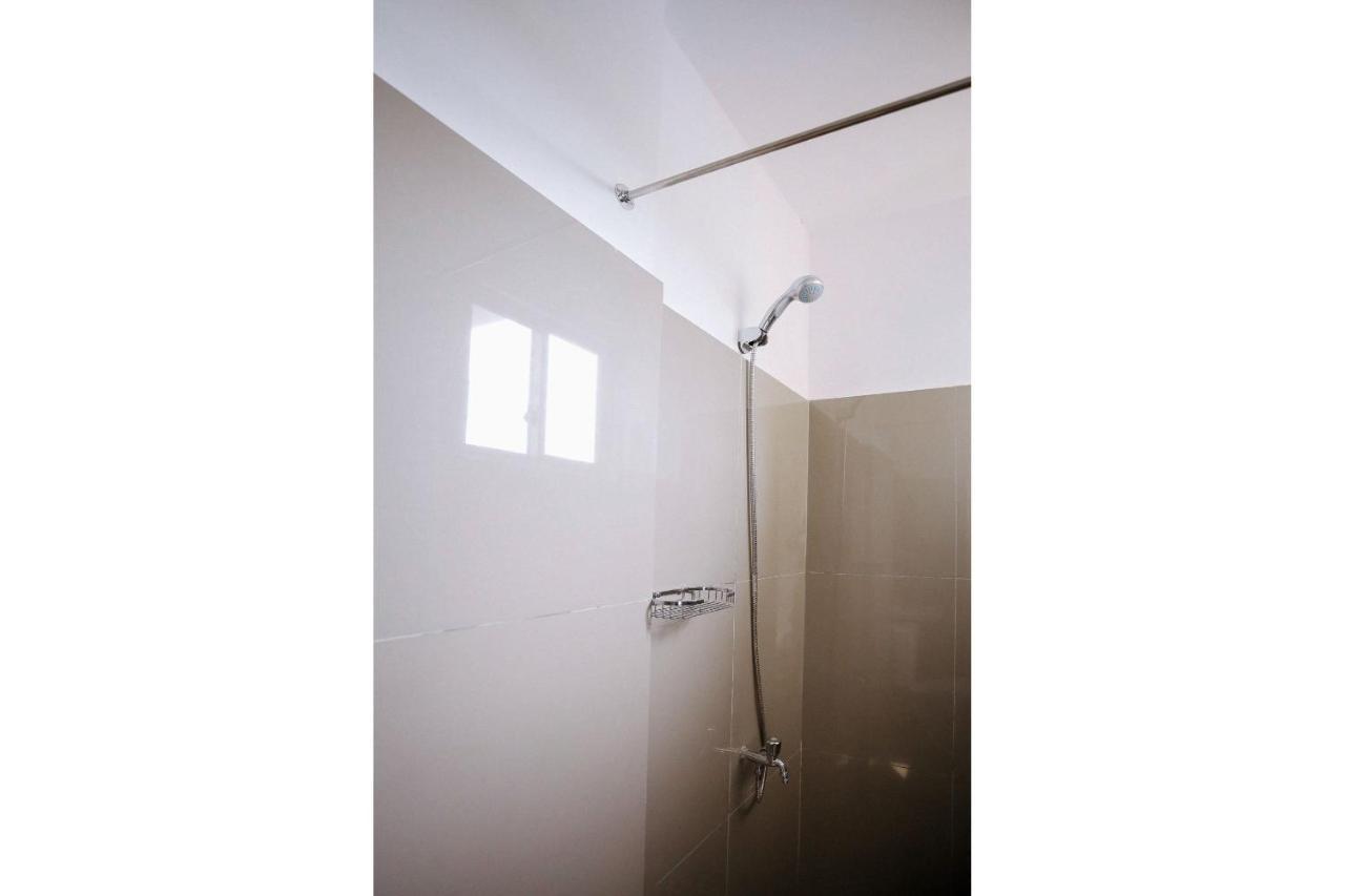 Oyo 789 Abn Residences บาโคลอด ภายนอก รูปภาพ