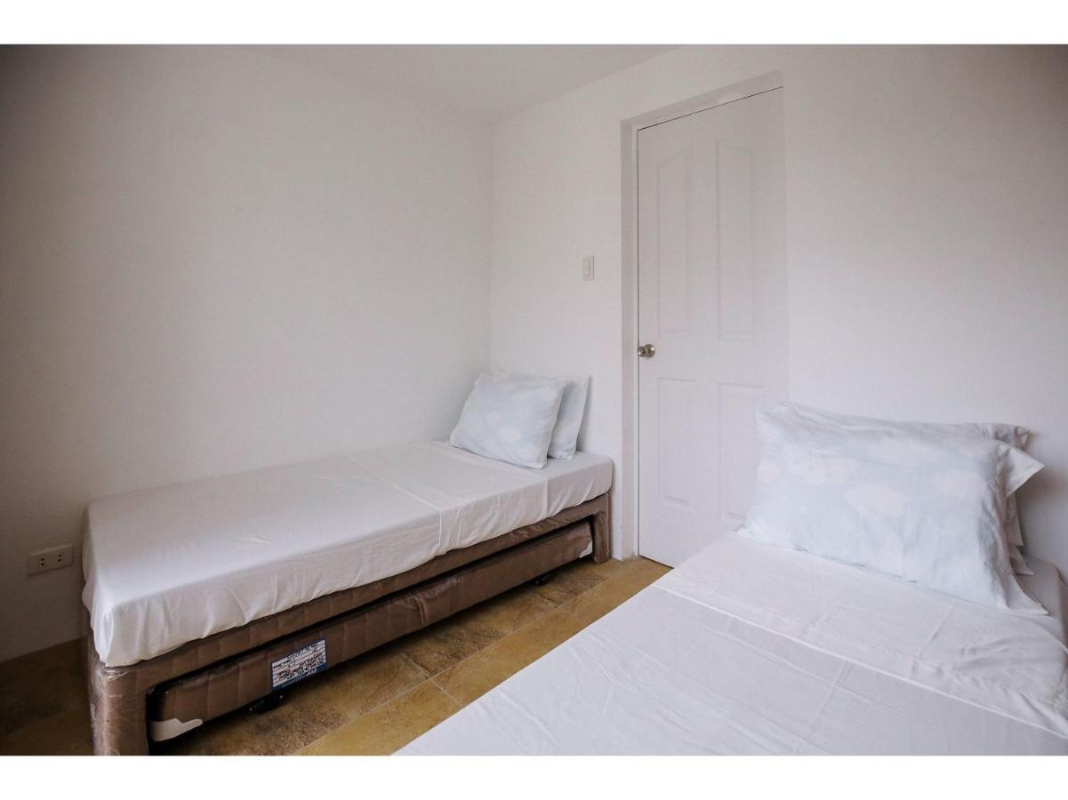 Oyo 789 Abn Residences บาโคลอด ภายนอก รูปภาพ