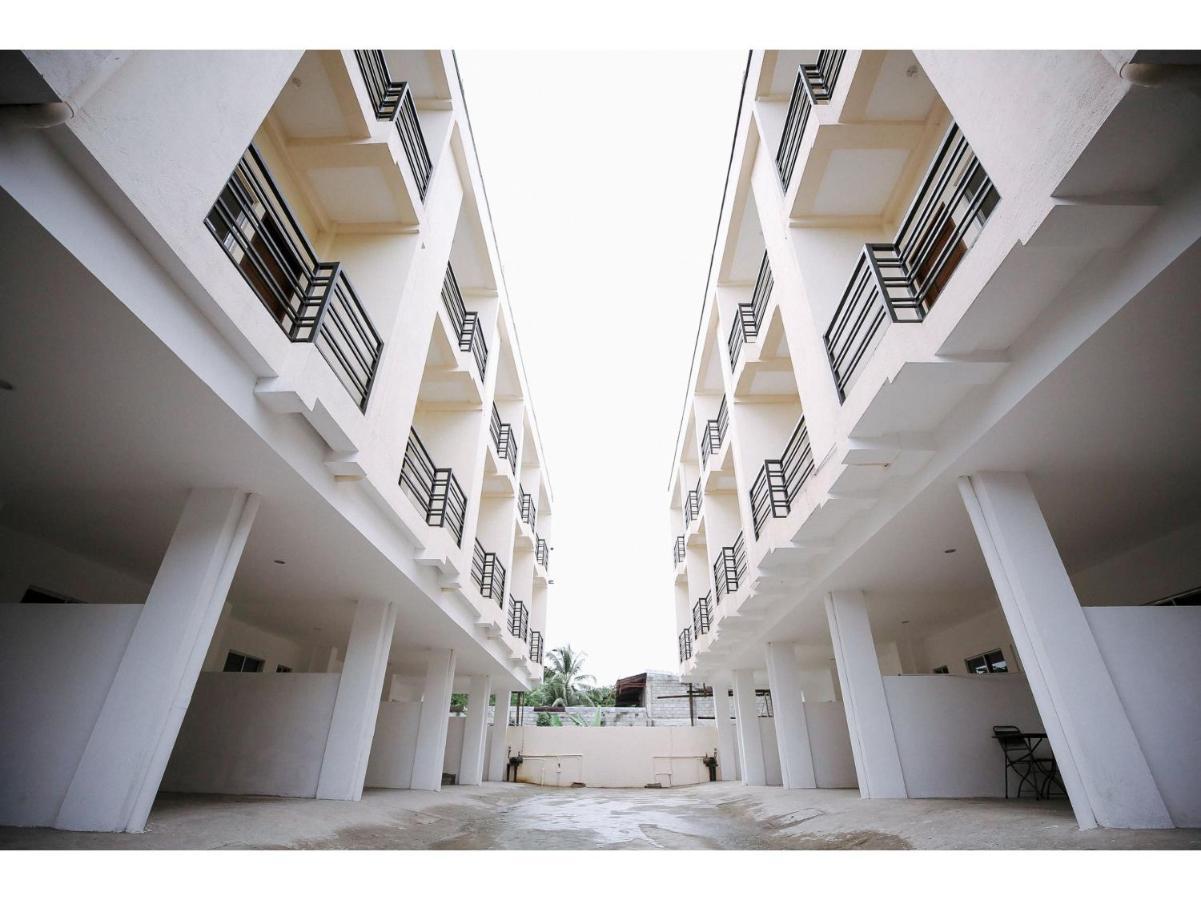 Oyo 789 Abn Residences บาโคลอด ภายนอก รูปภาพ